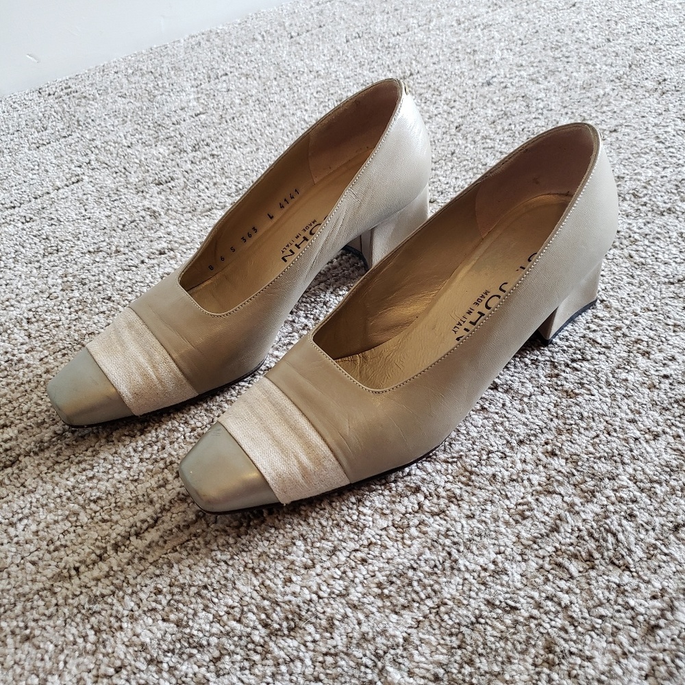 St. John | Vintage Heels